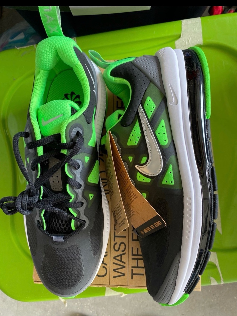 New boys Nike Sz 7Y Black & Neon Green Athletic Shoes
